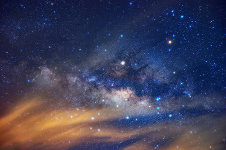 银河系有恒星和宇宙中的空间尘埃还图片