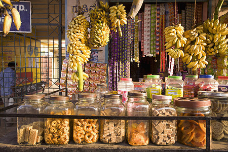 卖水果和坚果的拖延卡纳塔卡背景图片
