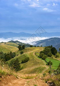 美丽的农村山地景观图片