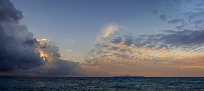 远在地平线的科孚岛有神秘环形大全景图片