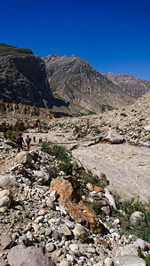 巴基斯坦北部喀喇昆仑山脉布拉尔杜河徒步旅行图片