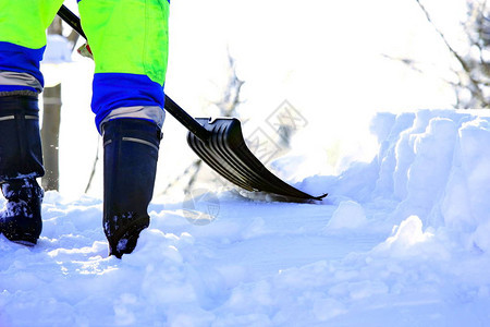 清除雪工作清理道路从图片