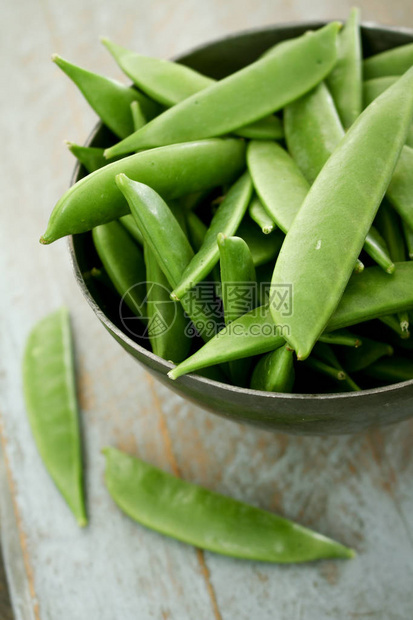 豆荚中的糖豆图片