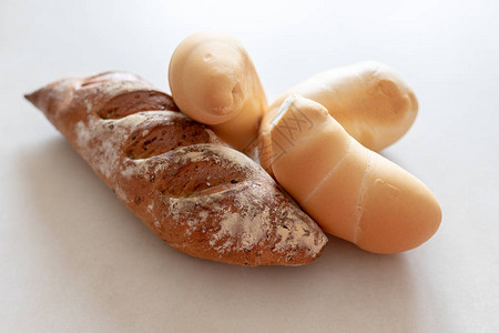 面包和全谷物面包图片