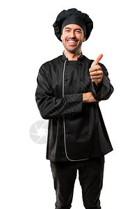 身穿黑色制服的厨师大厨男子图片