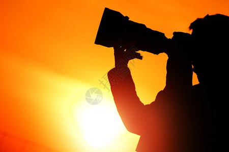 摄影师SunsetSilhouette在图片