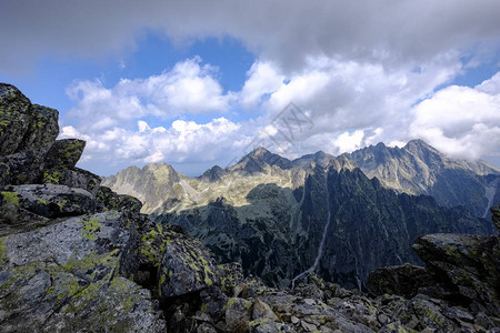 斯洛伐克塔特拉山脉的岩尖山顶图片