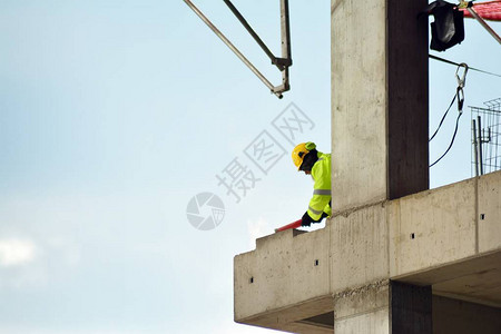 建筑施工的建筑工人图片