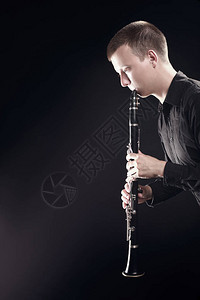 Clarinet玩家古典音乐家男人演奏乐团图片