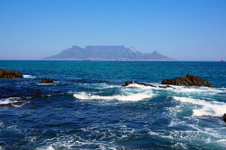 横渡海湾到南非开普敦的表山CableMount图片