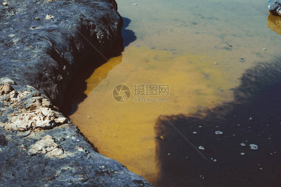 泥火山全景图片