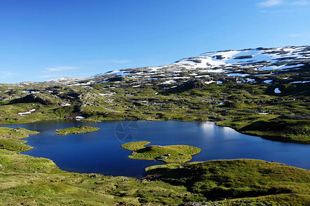 挪威斯堪的纳维亚和挪威湖山区图片