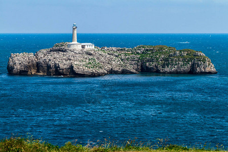 西班牙桑坦德莫罗岛的灯塔图片