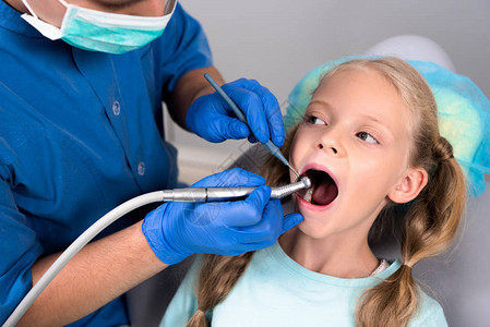 牙科医用牙科手件与小孩图片