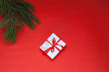 圣诞背景与礼物和一棵圣诞树1图片