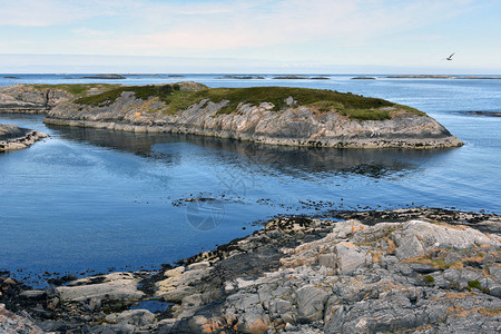 在著名的大西洋公路海岸上美丽的景色挪威的亚特兰太哈夫斯维安图片