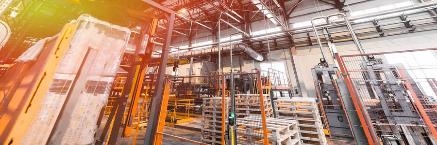工厂内部车间和玻璃工业生产背景工艺的机械厂内和图片