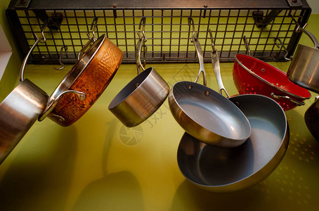 装饰挂式锅碗瓢盆厨房展示图片
