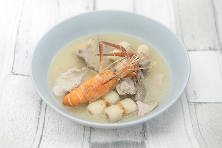 虾汤美味的健康食品海鲜汤图片