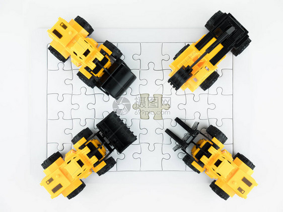 玩具推土机压力路汽车起重机械挖掘机叉车和拼图与团队合作和图片