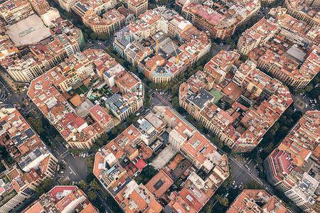 巴塞罗那市中心典型的空景图片