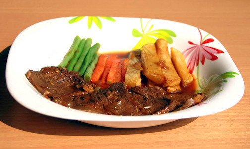 印尼牛肉排或饼干用牛肉舌头或整图片