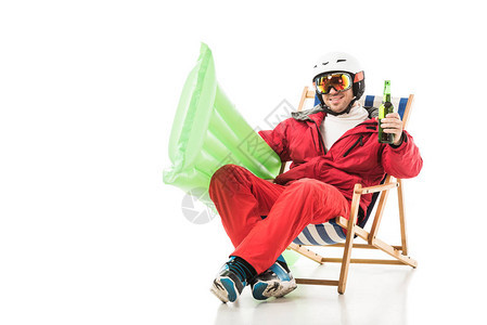穿着滑雪衣服的男人图片