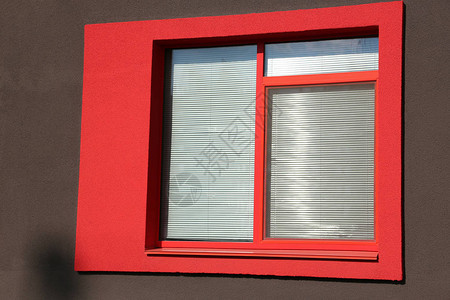 带红窗的新建筑图片