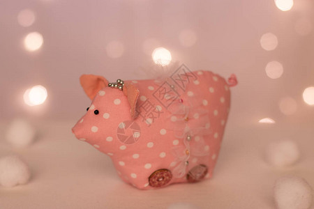 温柔的粉红猪图片