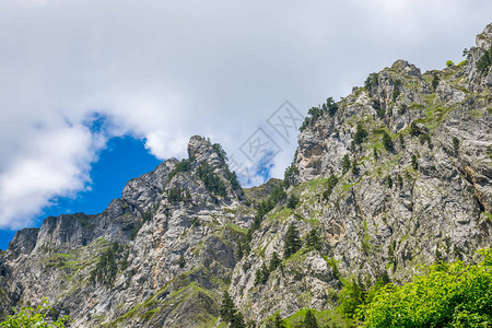 高山雪峰美景图片