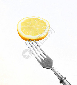 金属上的柠檬片图片