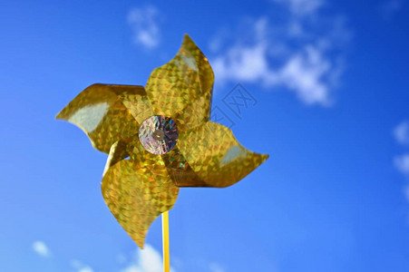 美丽的黄色风力涡轮机范恩蓝图片