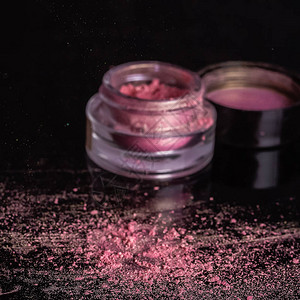 化妆品化妆品有阴影的罐子粉图片