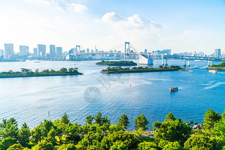 建造东京市城风景的美丽建筑在图片