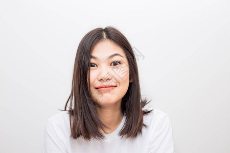亚洲美丽健康的亚洲女白底黑发时装概图片