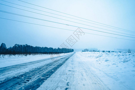 用冰雪盖的路前景冬天背景图片