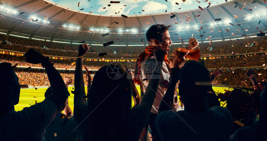 球迷讨论马克西成长表现及在新战术体系中的核心角色