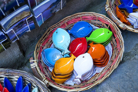 意大利辛克特尔地区传统手工陶瓷产品图片