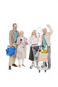 生活幸福的老年人站在离退休妇女近处图片