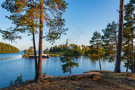 瓦拉姆修道院和圣尼古拉斯克特海湾入口的美丽景色美妙的Valaam岛位于卡累利阿的Lodozhskoye湖上巴兰通图片