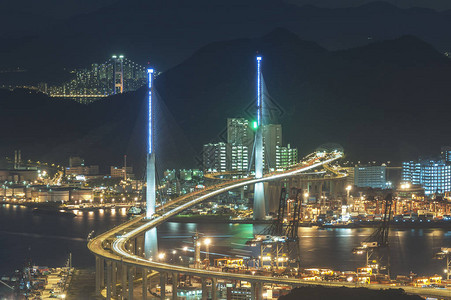香港市的货运港口和桥梁图片