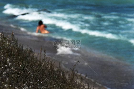 在黑海沿岸的非主流旅游胜地VamaVeche海滩放松身心图片