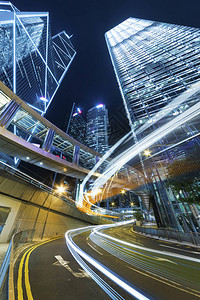 香港中区夜间汽车交通图片