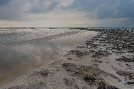 土地与大海接壤的地方图片