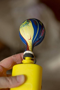 用塑料泵吹气球图片