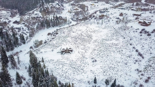 冬季农村山区社的空中观景情况图片