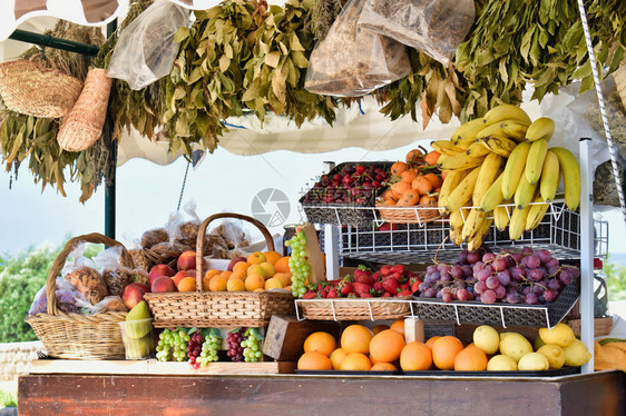 热带欧洲农民市场水果生产多样化组织图片