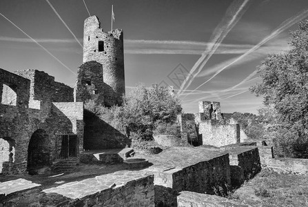靠近Cochem的Winneburg城堡的废墟图片