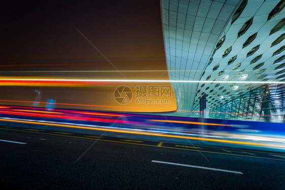 通过深圳机场的交通图片