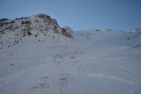 美丽的雪山在Aragnouet的Bataillence克里特岛自然图片
